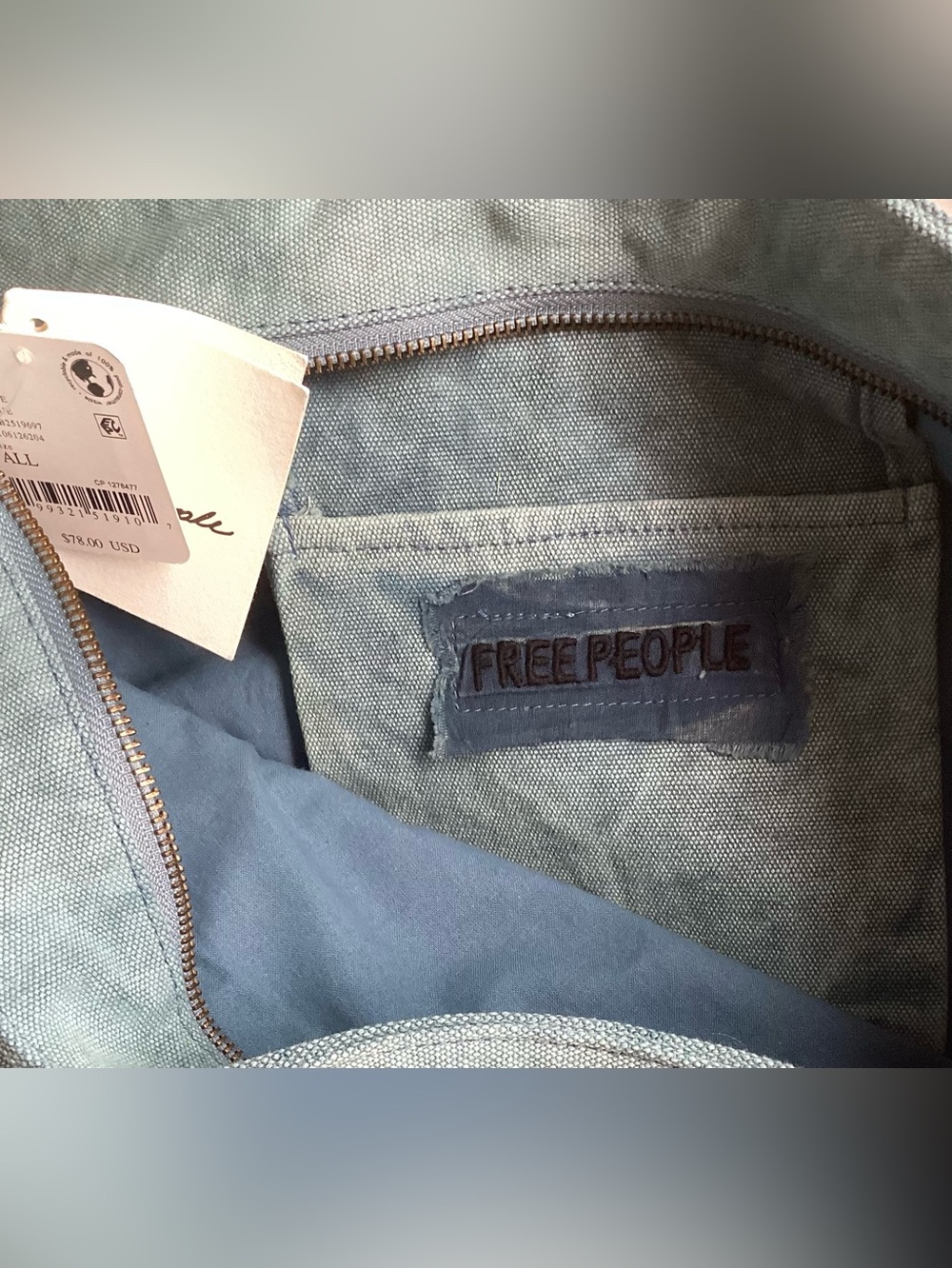 NWT Free People Camp Crush Sling Bag in Blue 🩵 New $78 18x10x5 Adjustable Strap - Picture 8 of 10